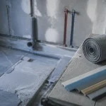 Renover une salle de bain : natte d’étanchéité et carrelage en rénovation