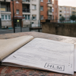 HLM abréviation sur un dossier de logement social